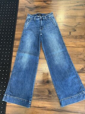 Judy Blue Wide-Leg Flare Jeans in Medium Blue Wash